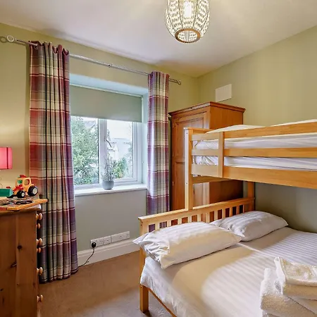 3 Bed In On Windermere 91254 Holiday home *