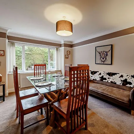 3 Bed In On Windermere 91254 Holiday home Bowness-on-Windermere